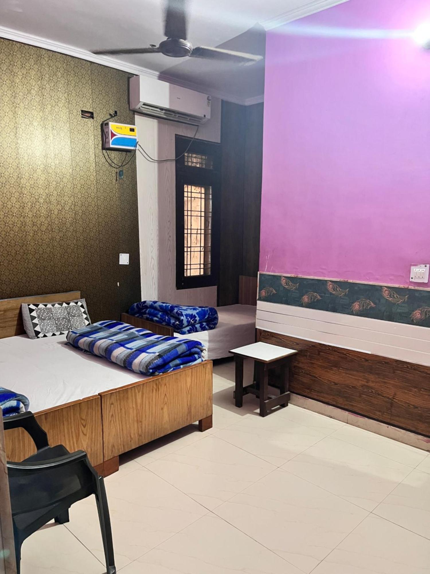 Hotel Pushpanjali Haldwāni Eksteriør bilde